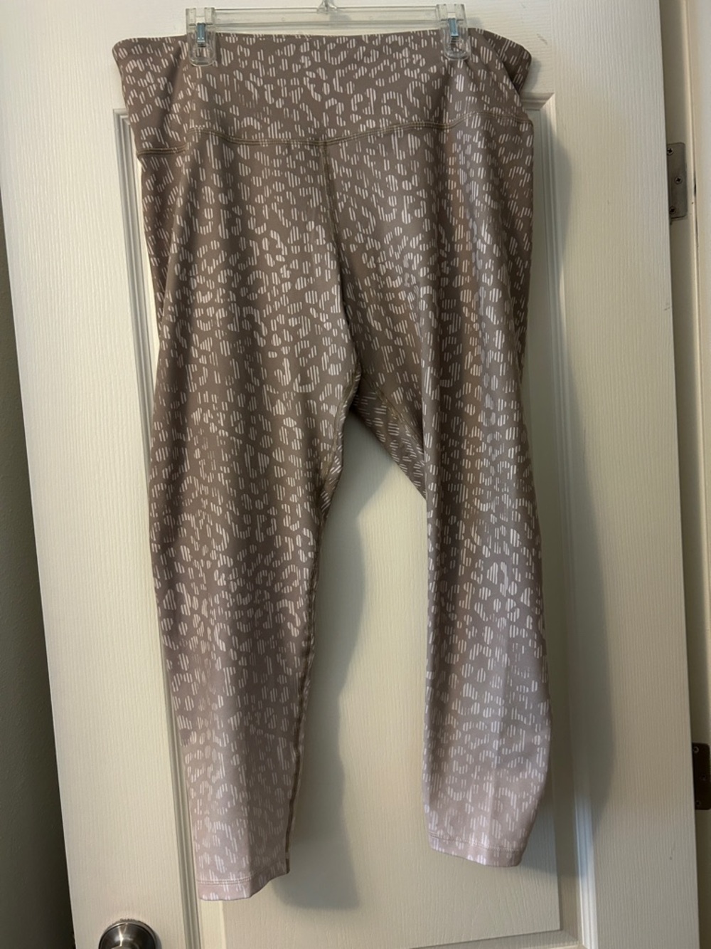 Old Navy Active Elevate Go Dry Legging Ombré